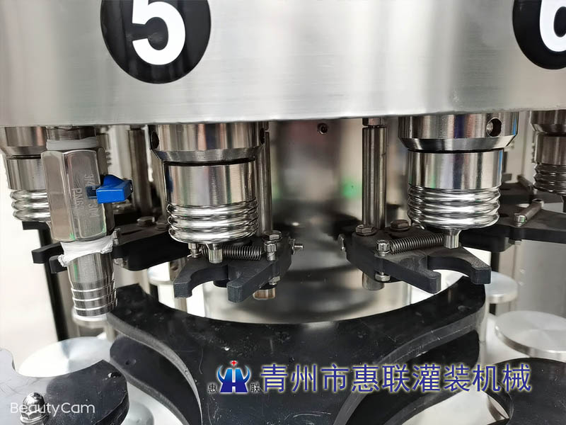 負(fù)壓白酒灌裝機(jī)